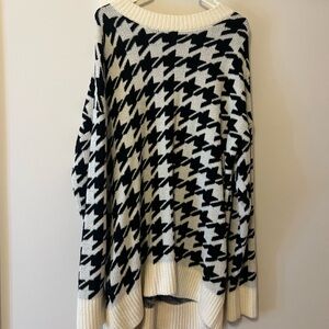 HOUNDSTOOTH SWEATER